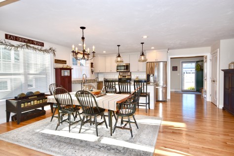 35C49DB3-3A05-4430-8462-5C22251710CA_1_201_a