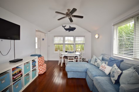 4092B643-2B62-46D4-8DF5-FB854582BD27_1_201_a