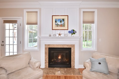 FDB70111-72D2-4794-A455-057F32D8C6E1_1_201_a