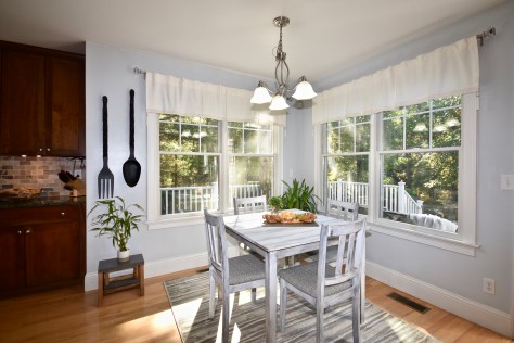 FE7A7746-D17F-46DB-B1B7-CB7600CCDC16_1_201_a